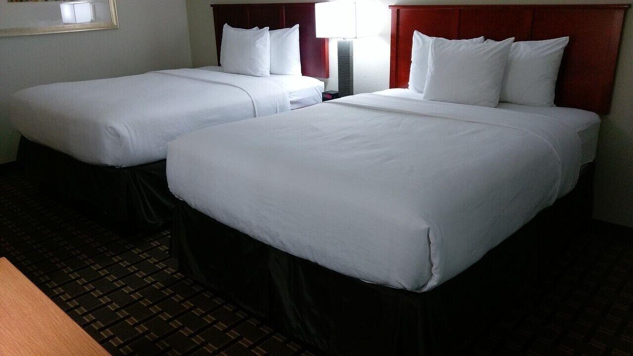 C3 Hotel And Convention Center ヘイスティングズ エクステリア 写真