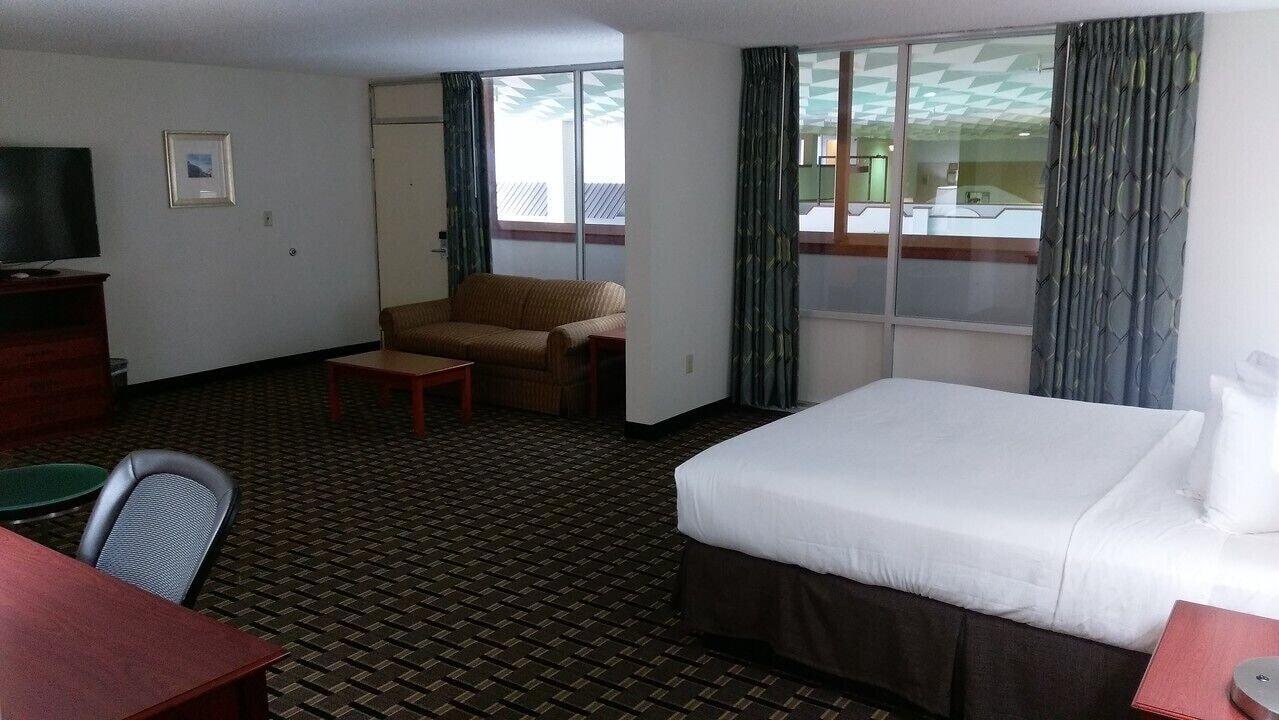 C3 Hotel And Convention Center ヘイスティングズ エクステリア 写真